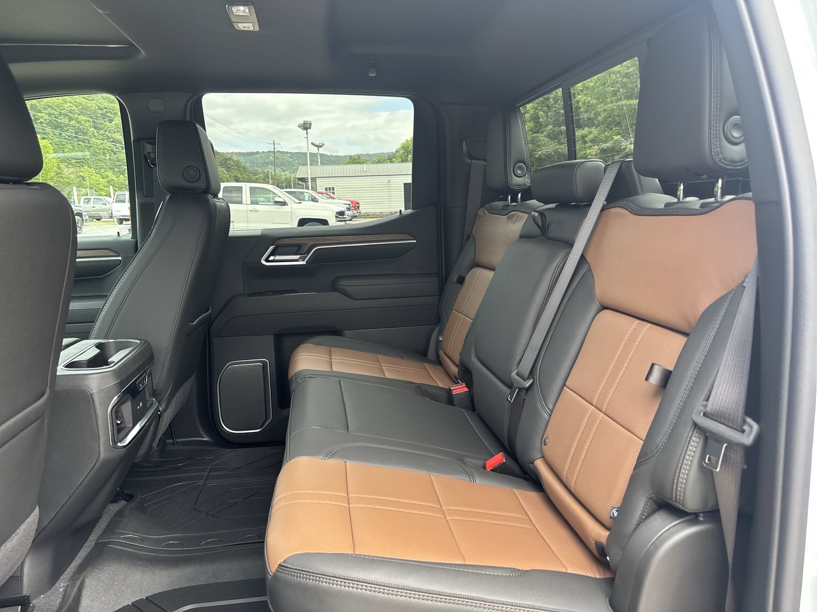 New 2026 Chevrolet Silverado 1500 High Country AWD/4WD image 25