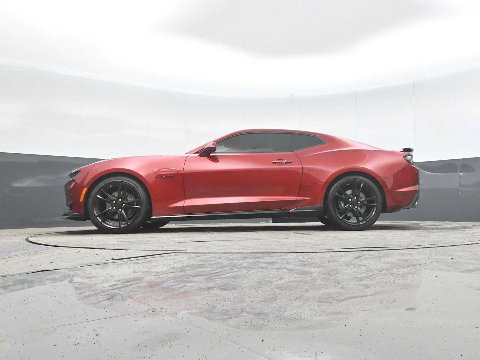 Used 2022 Chevrolet Camaro SS RWD image 25