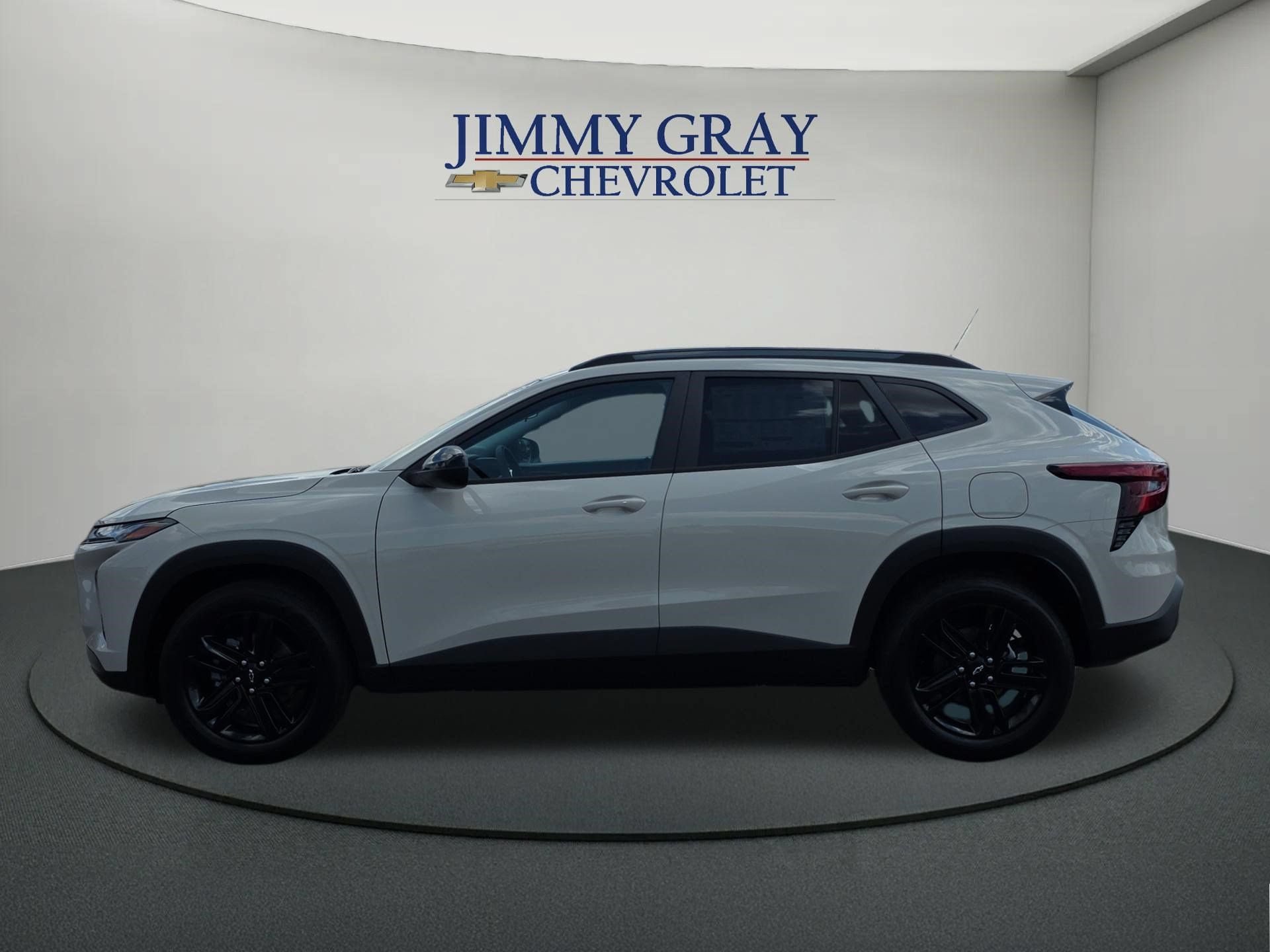 New 2026 Chevrolet Trax ACTIV FWD image 2