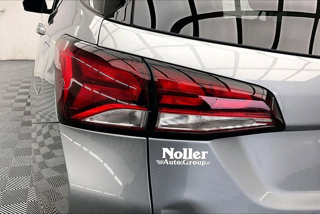 Used 2024 Chevrolet Equinox LT image 30