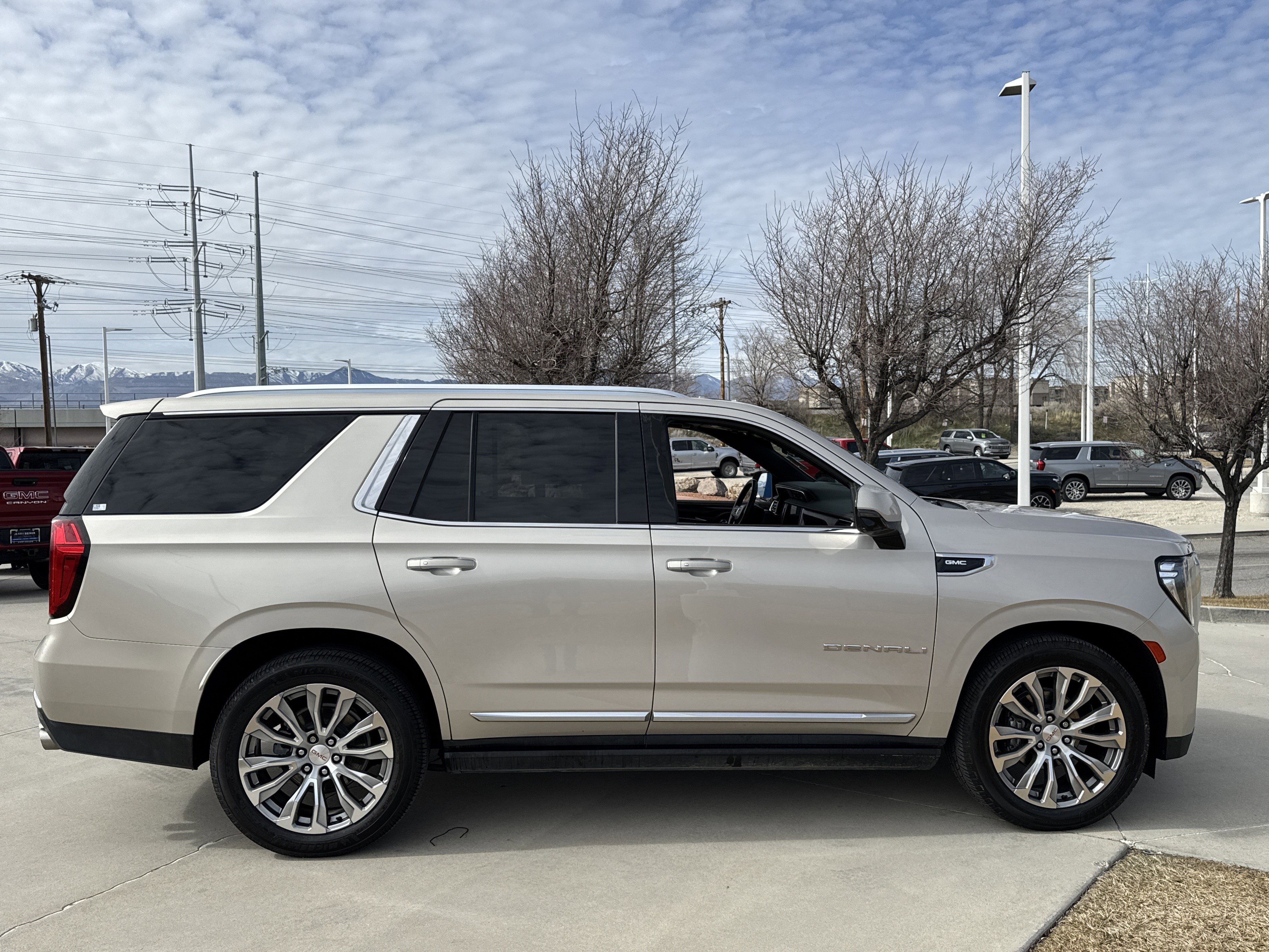 Used 2022 GMC Yukon Denali w/ Denali Ultimate Package image 6