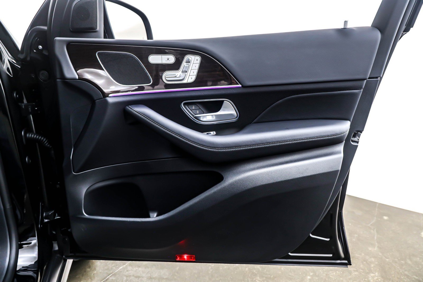 Certified 2025 Mercedes-Benz GLE 350 4MATIC image 26