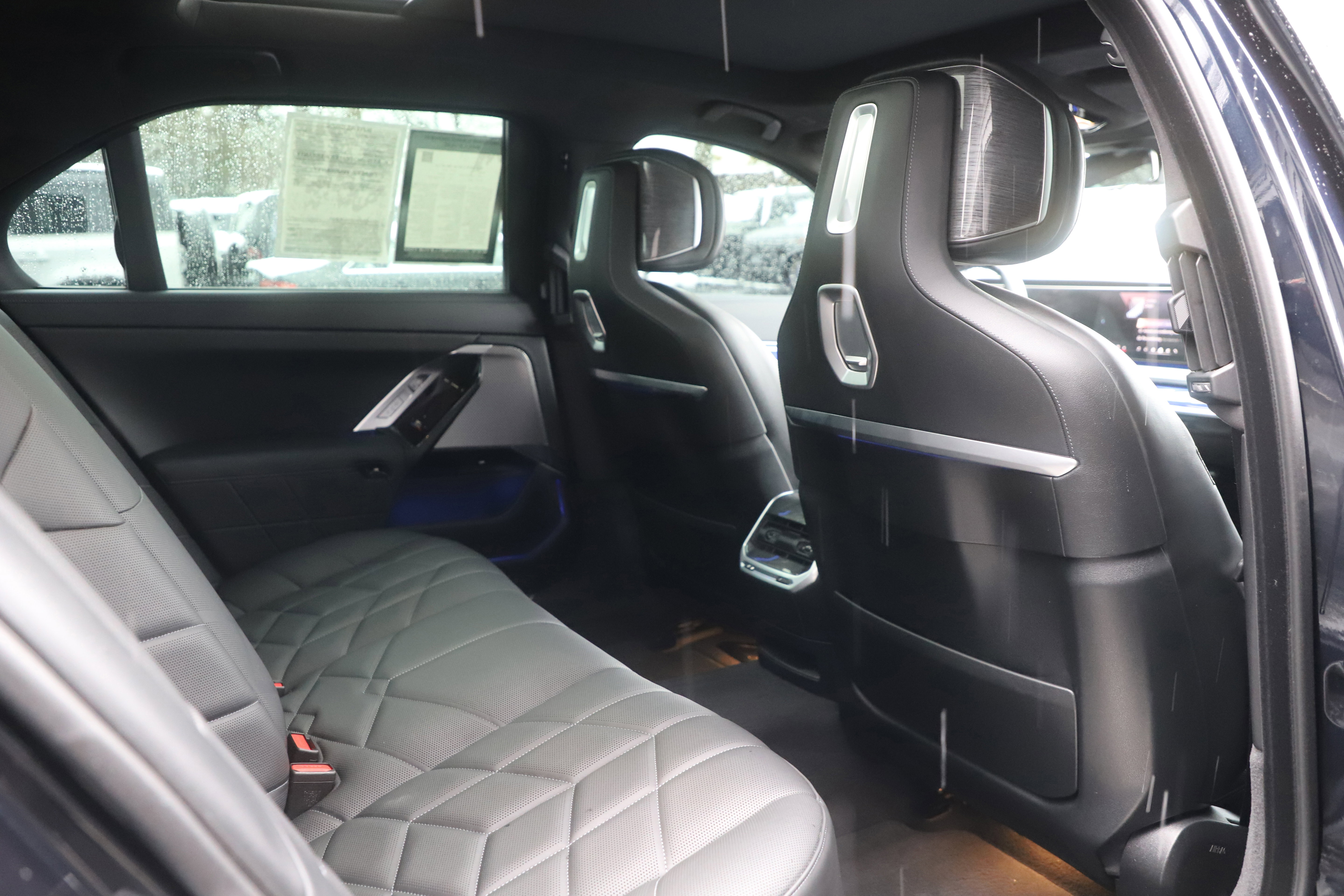 Used 2024 BMW 760i xDrive image 14