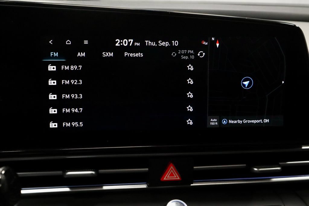 Used 2025 Hyundai Elantra SEL FWD image 4