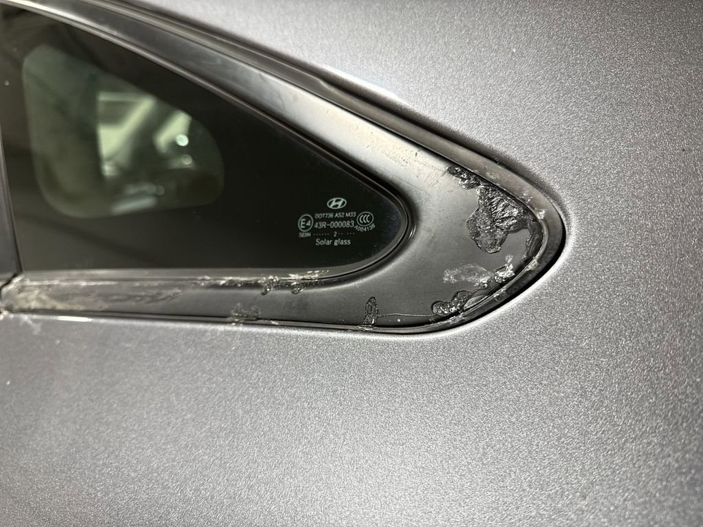 Used 2013 Hyundai Azera image 33