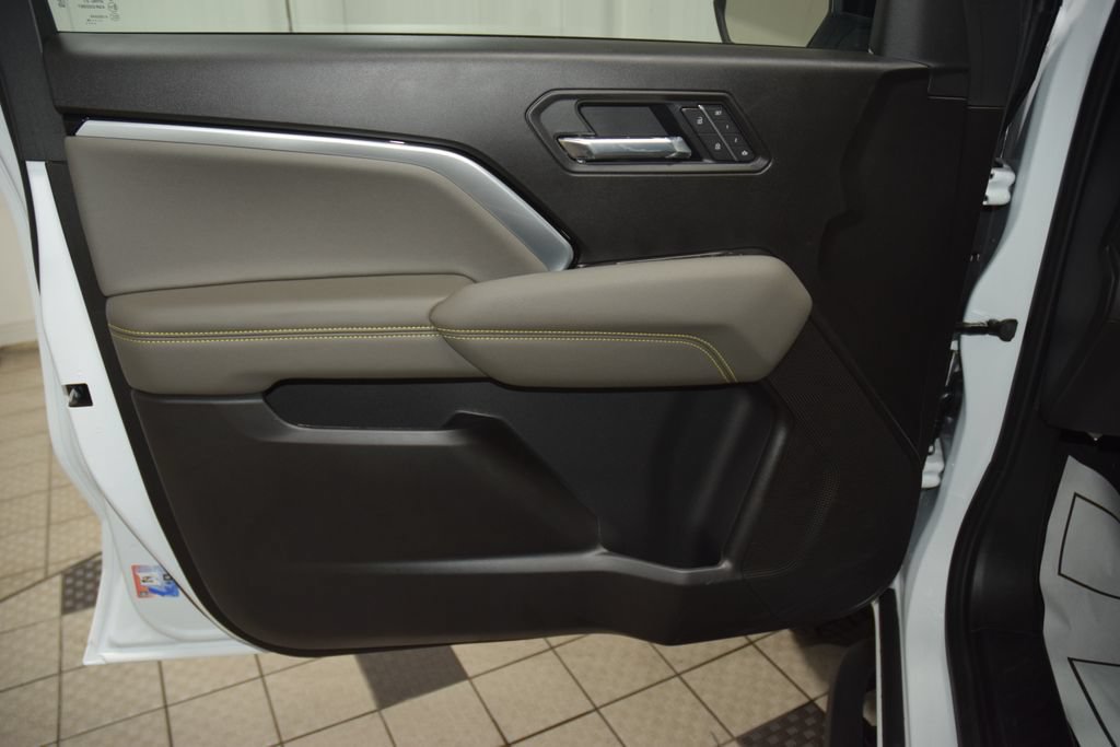New 2026 Chevrolet Colorado ZR2 w/ Technology Package AWD/4WD image 51