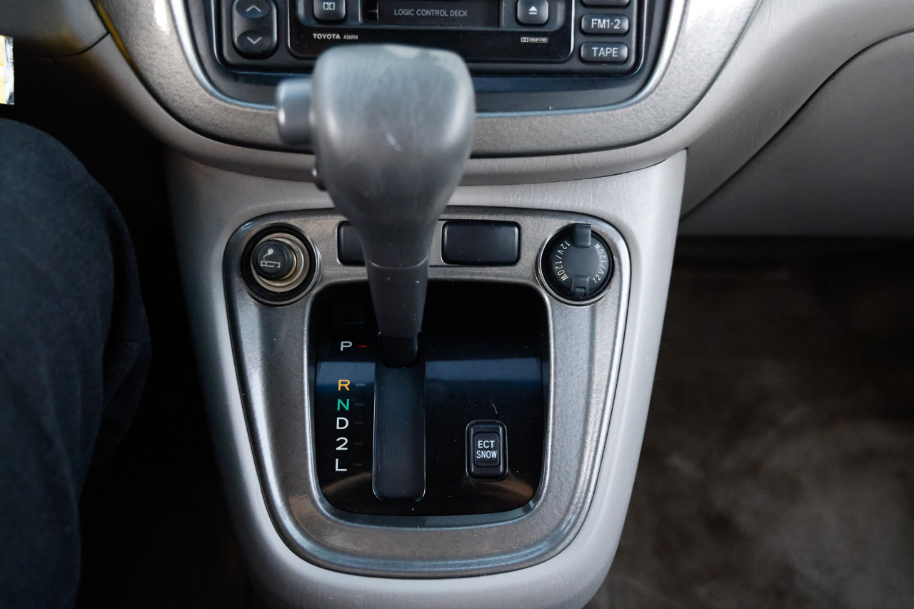 Used 2001 Toyota Highlander 4DR SUV image 32