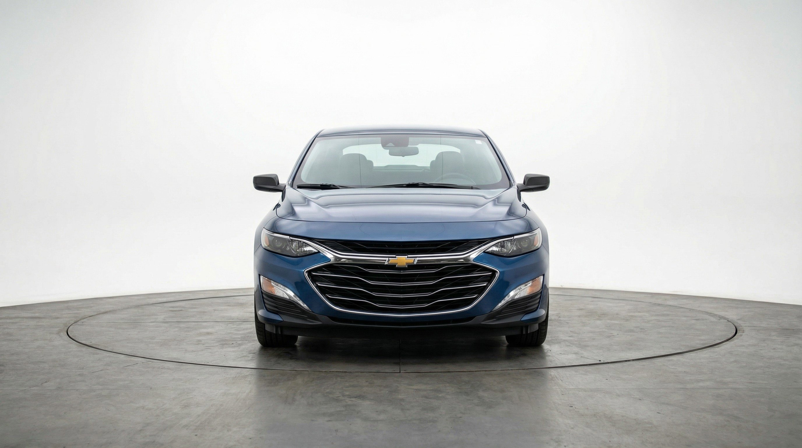 Used 2024 Chevrolet Malibu LT FWD image 2