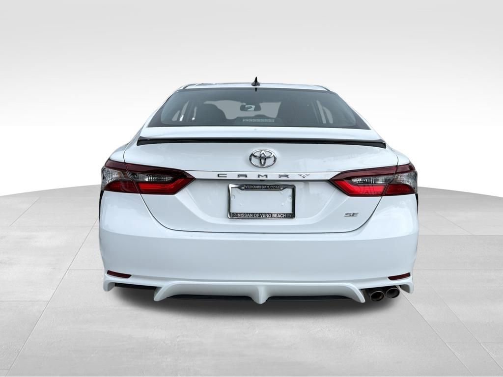Used 2022 Toyota Camry SE w/ Convenience Package image 6