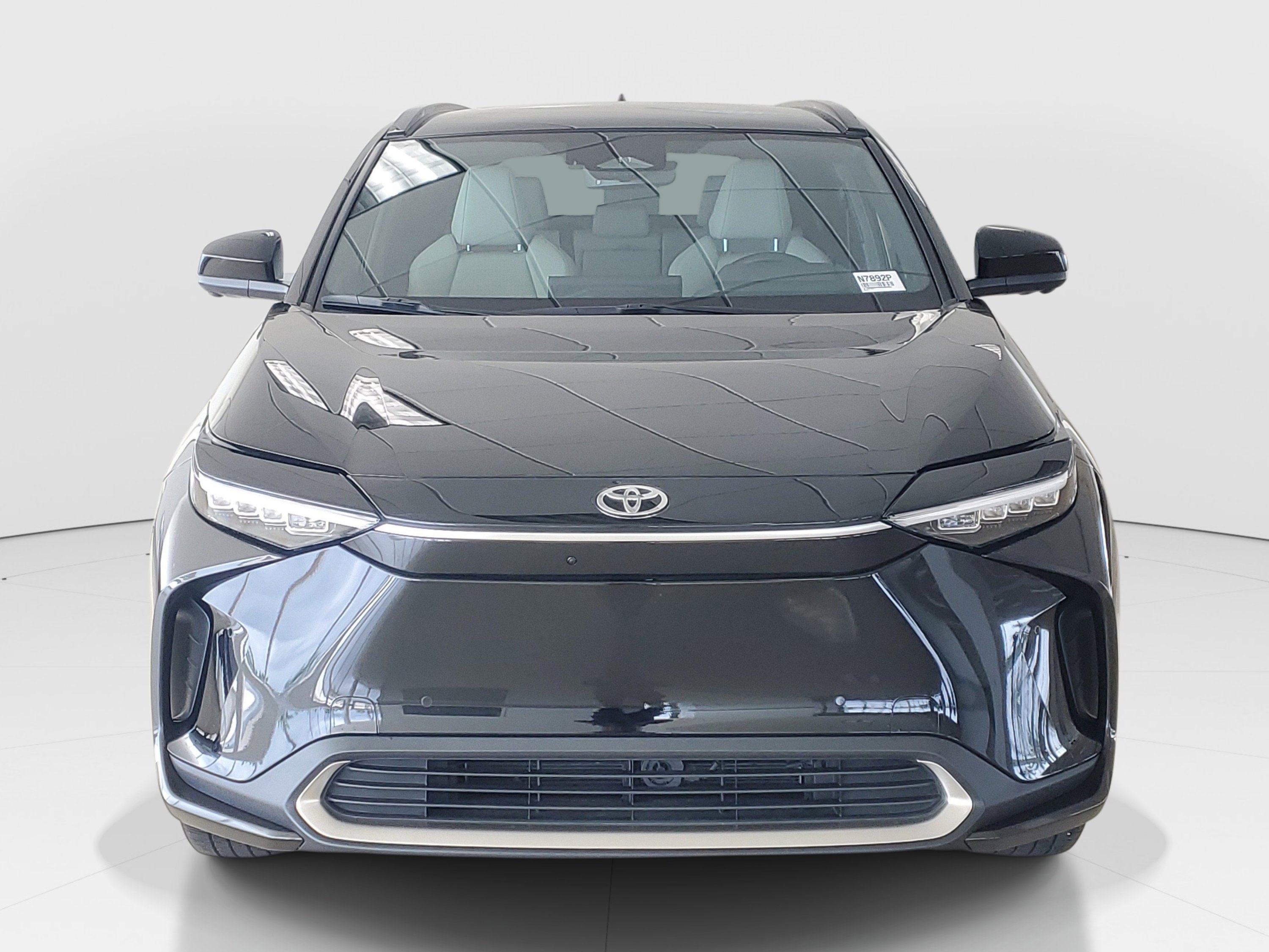 Used 2024 Toyota bZ4X Limited FWD image 3