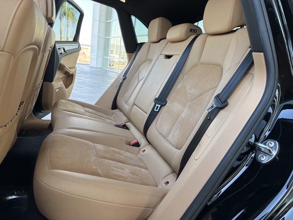 Used 2018 Porsche Macan Sport Edition image 13