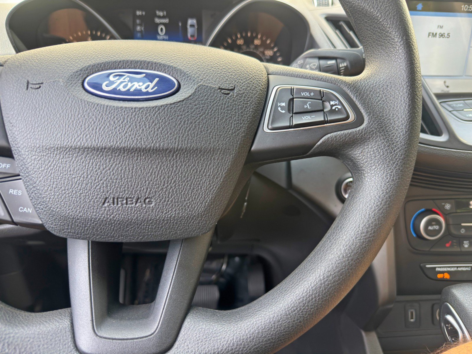 Used 2019 Ford Escape SE FWD image 20