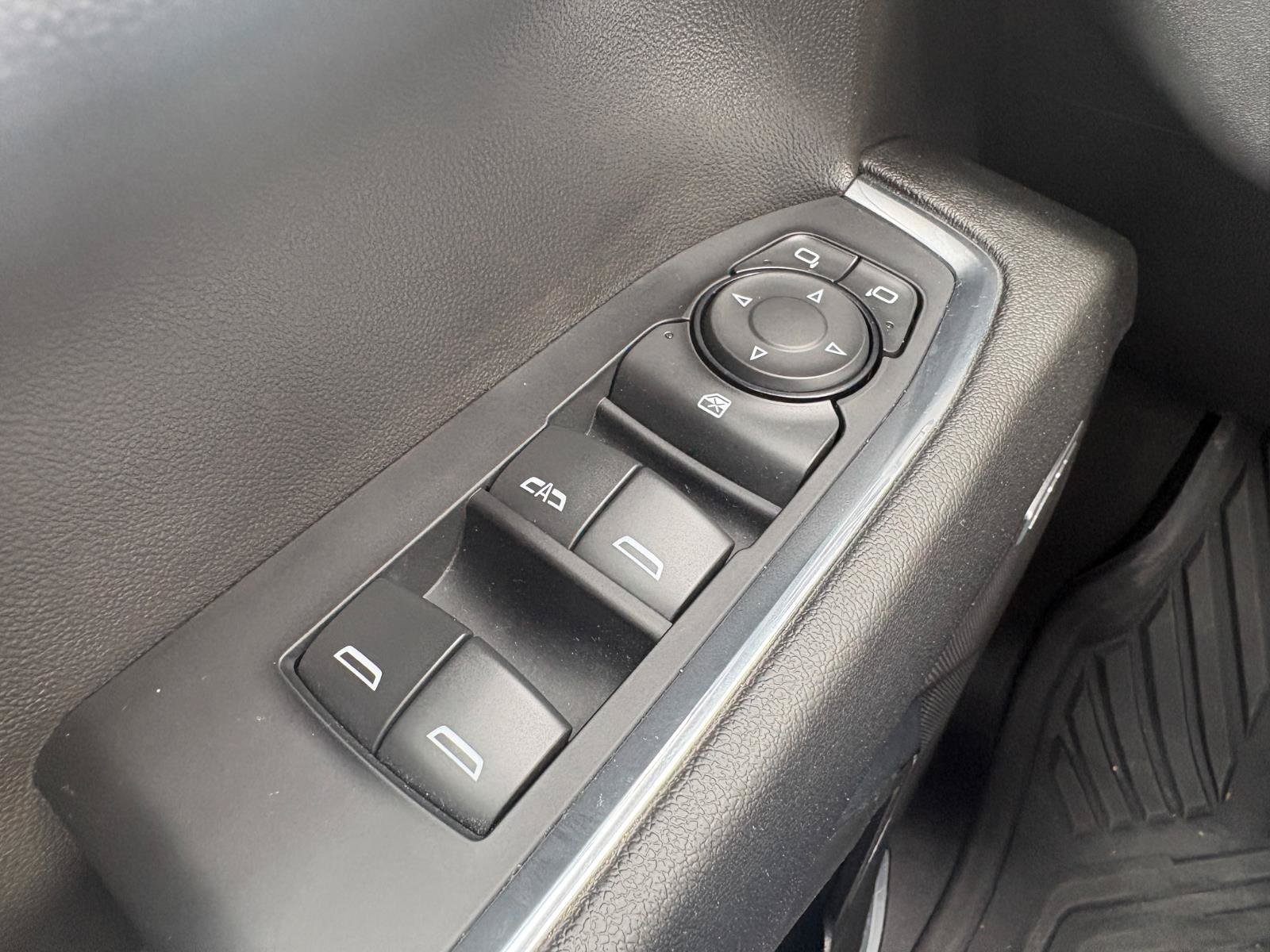 Used 2024 Chevrolet Silverado 1500 LT Trail Boss w/ Convenience Package II AWD/4WD image 34