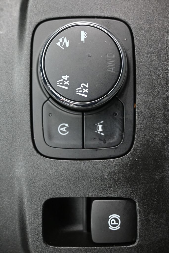 Used 2023 Chevrolet Traverse LT AWD/4WD image 22