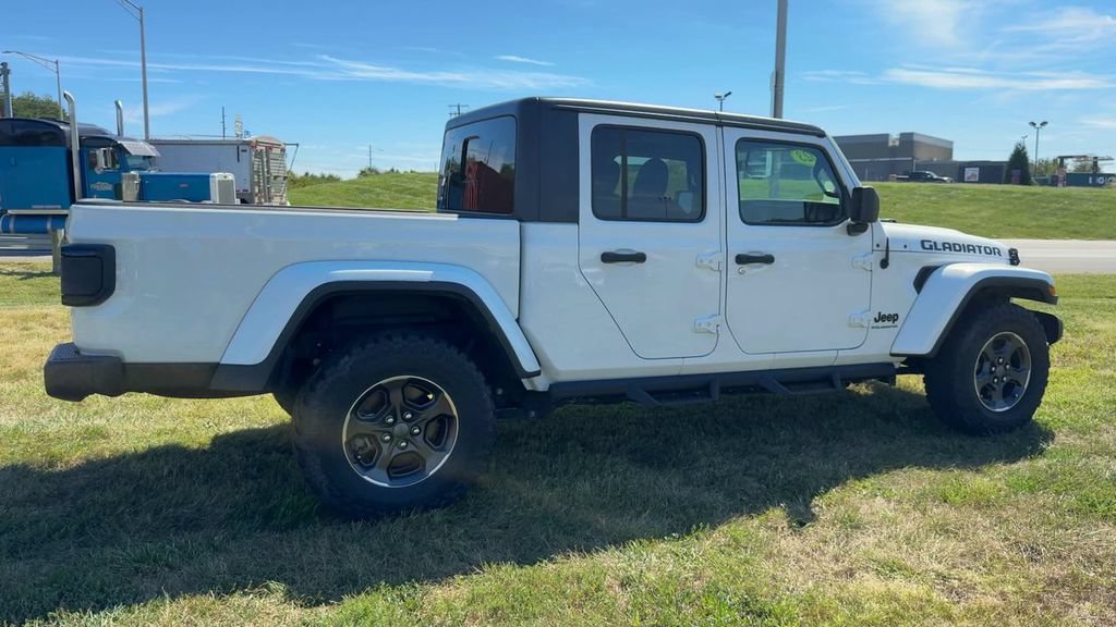Used 2023 Jeep Gladiator Sport AWD/4WD image 7