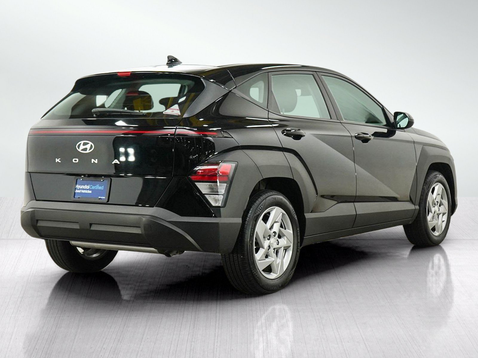 Certified 2024 Hyundai Kona SE FWD image 5