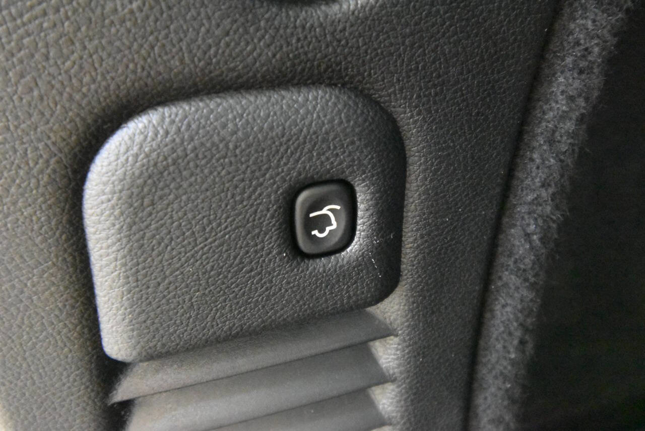 Used 2022 Dodge Durango R/T w/ Blacktop Package image 36