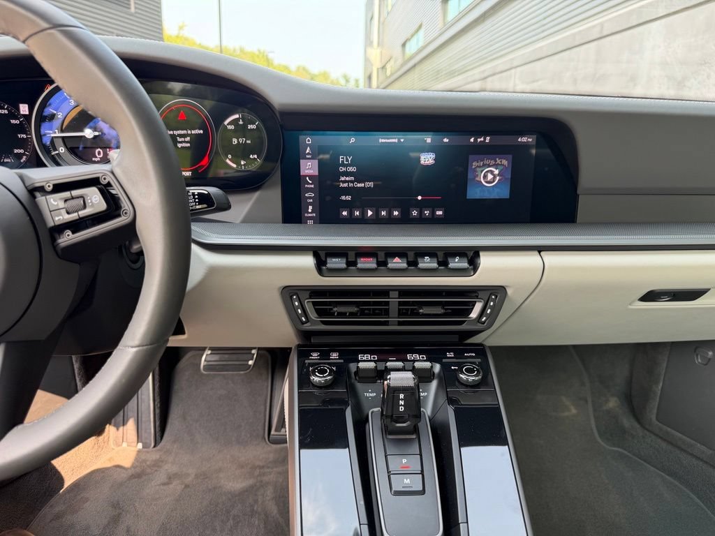 Certified 2020 Porsche 911 Carrera 4S AWD/4WD image 24