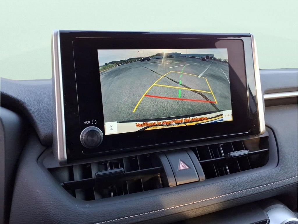 Used 2025 Toyota RAV4 LE FWD image 28