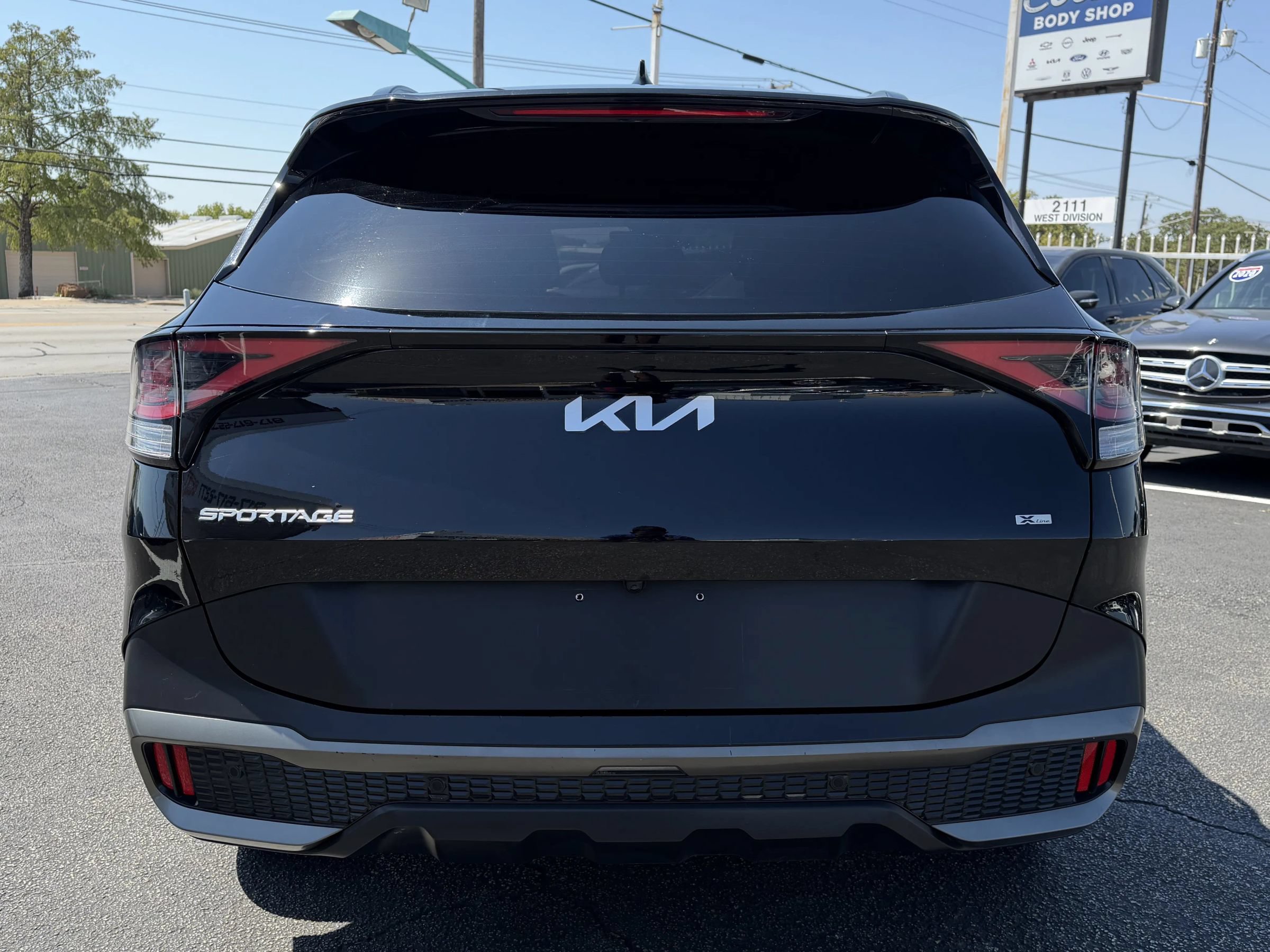 Used 2023 Kia Sportage X-Line w/ X-Line Premium Package AWD/4WD image 6