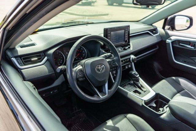 Used 2021 Toyota RAV4 XLE Premium AWD/4WD image 13