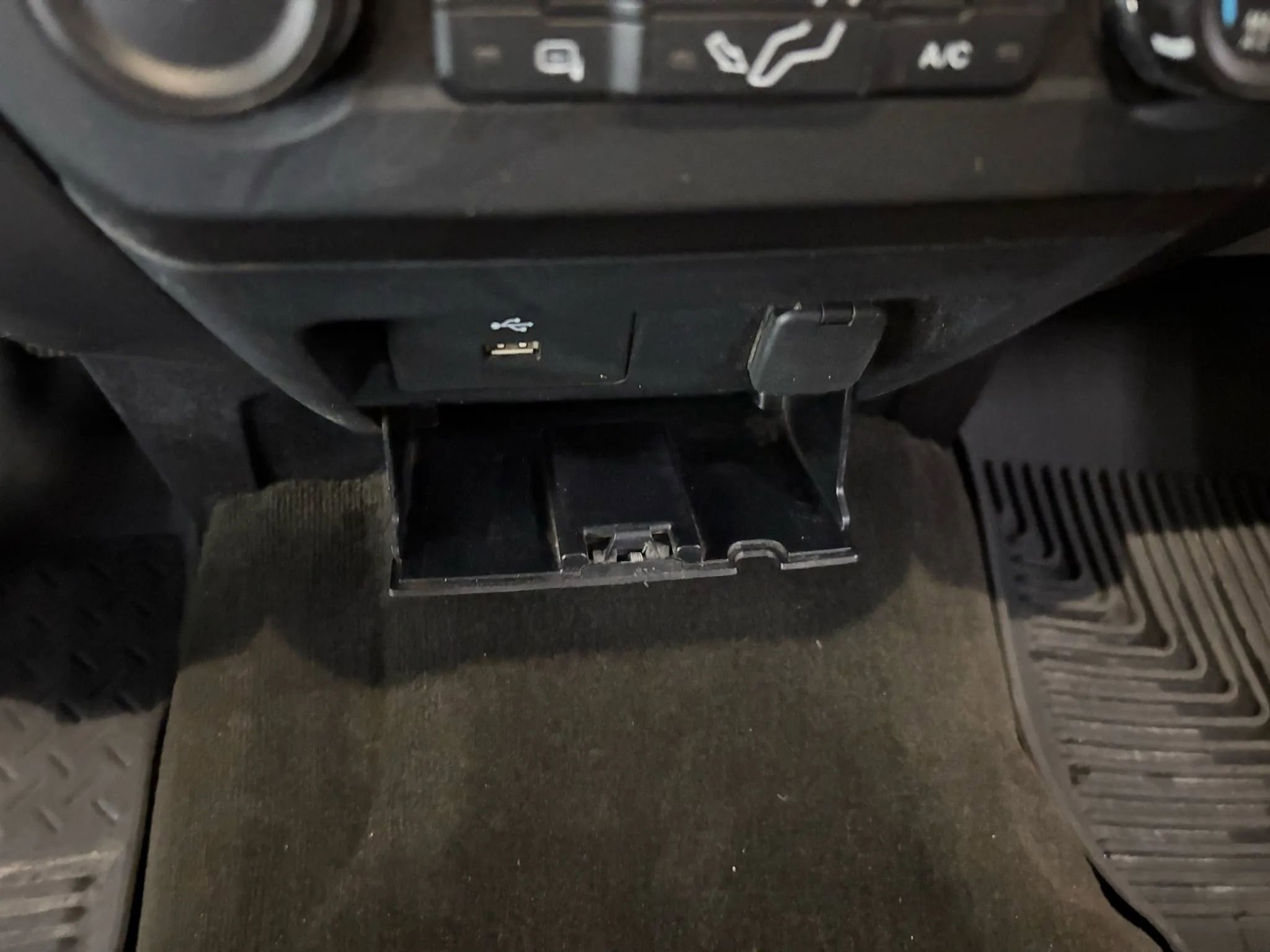 Used 2017 Ford F250 XLT w/ XLT Value Package image 45