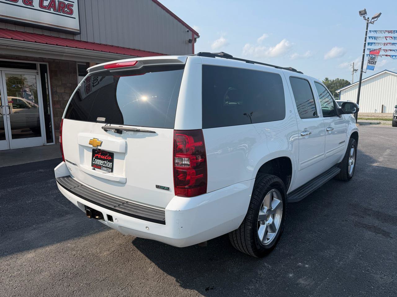 Used 2012 Chevrolet Suburban LT AWD/4WD image 4
