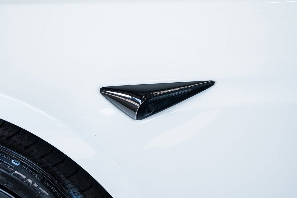 Used 2022 Tesla Model S image 18