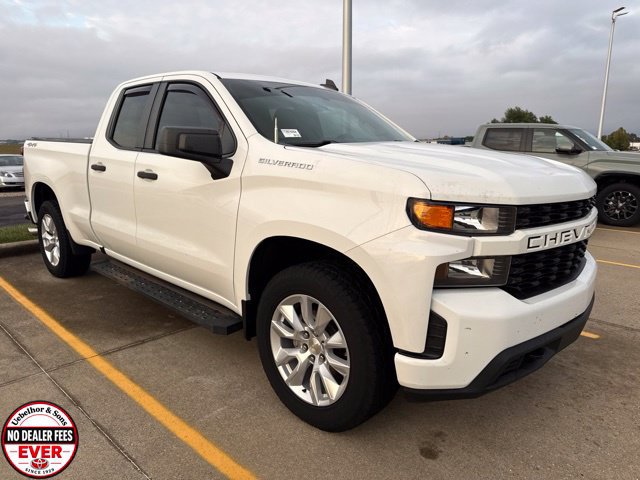 Used 2020 Chevrolet Silverado 1500 Custom w/ Custom Value Package AWD/4WD image 10