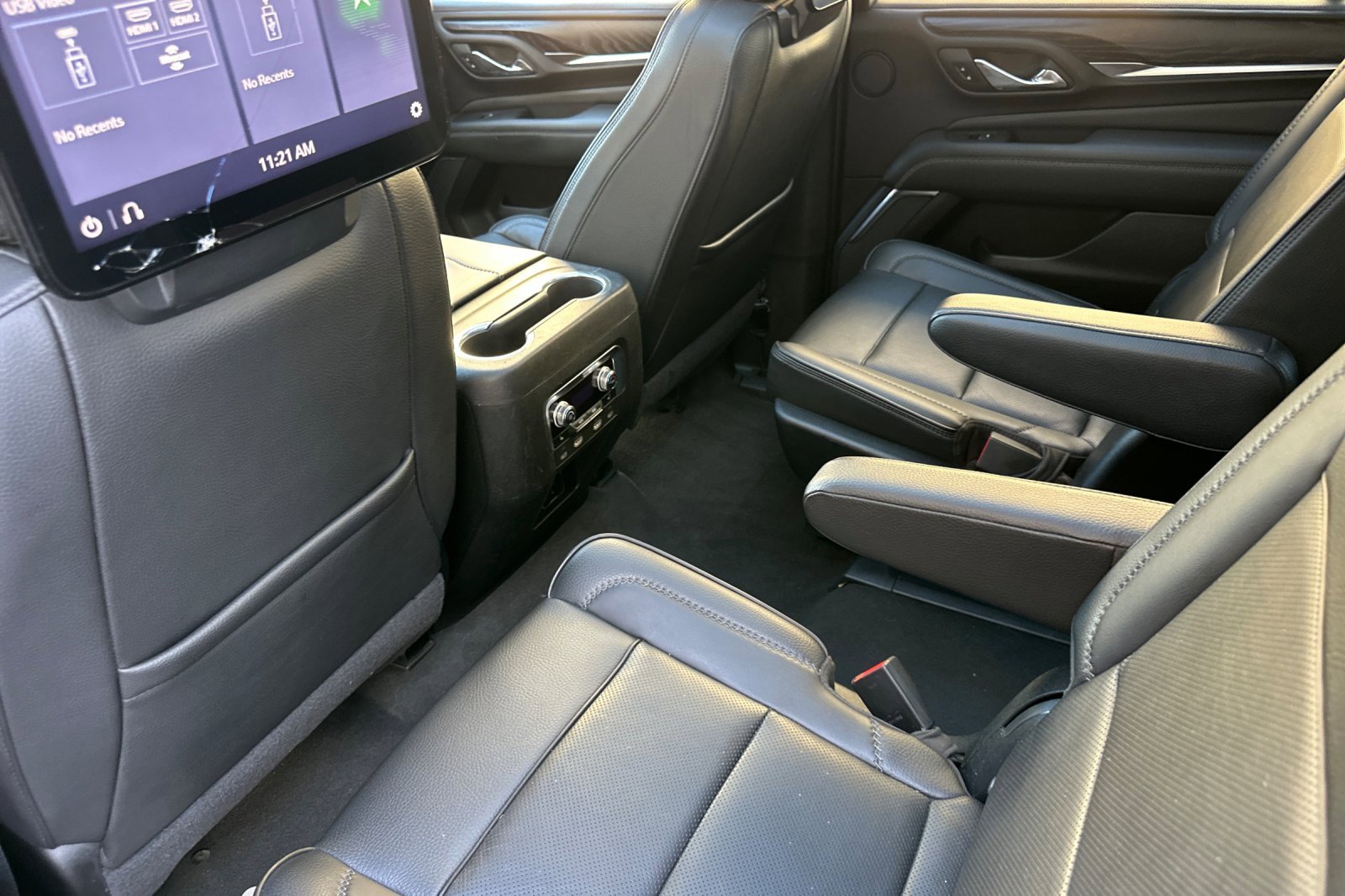 Used 2021 GMC Yukon XL Denali w/ LPO, Illumination Package image 12