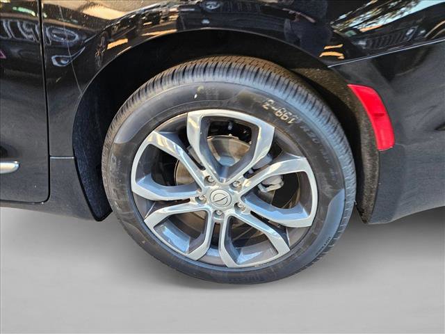 New 2026 Chrysler Pacifica Pinnacle image 10