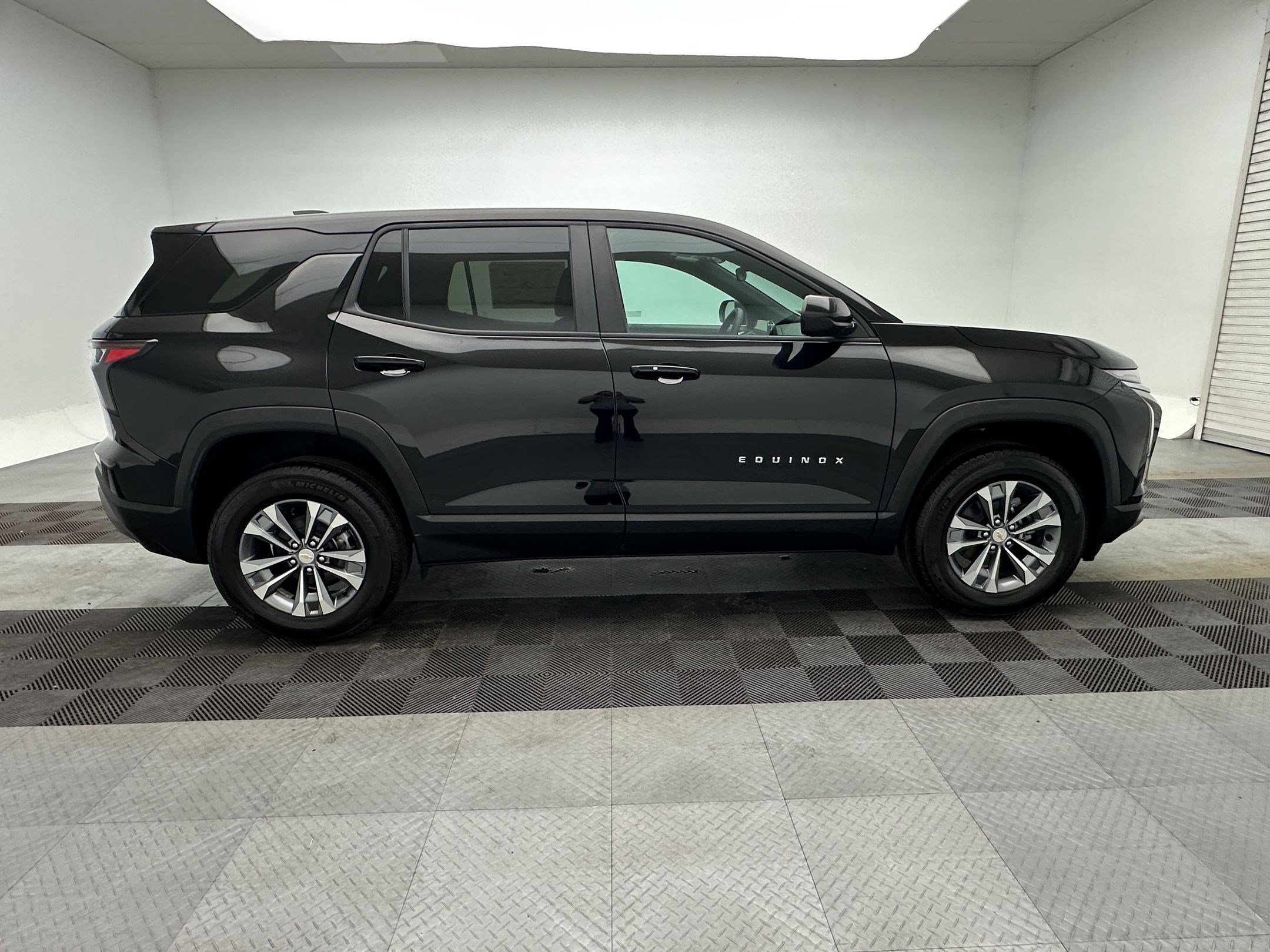 New 2027 Chevrolet Equinox LT AWD/4WD image 8