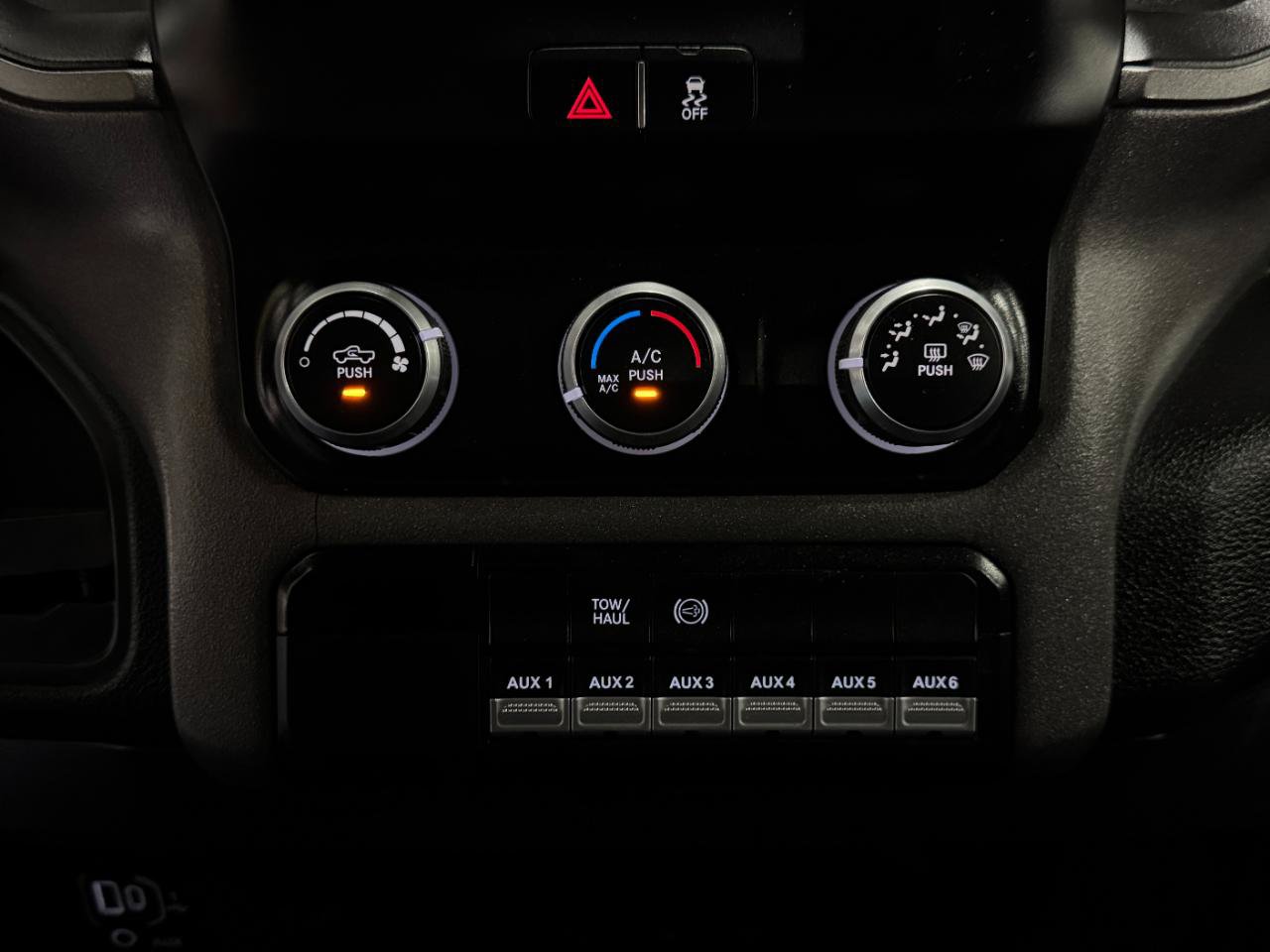 Used 2023 RAM 2500 Tradesman AWD/4WD image 22