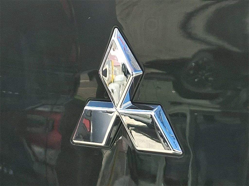 New 2026 Mitsubishi Outlander ES image 14