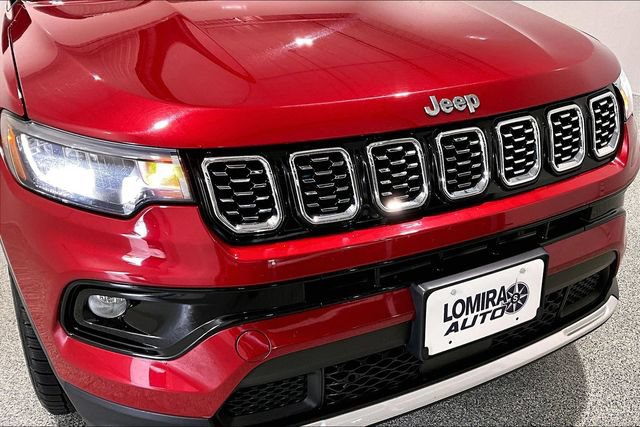 Used 2025 Jeep Compass Limited AWD/4WD image 40