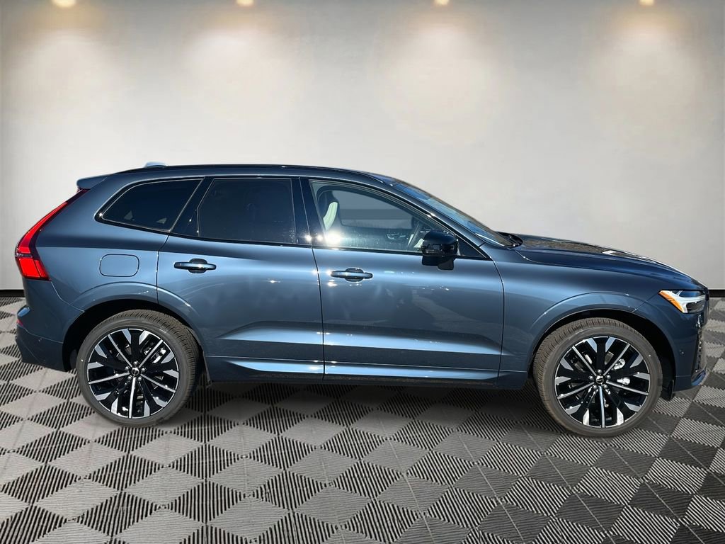 New 2026 Volvo XC60 B5 Ultra w/ Climate Package image 2