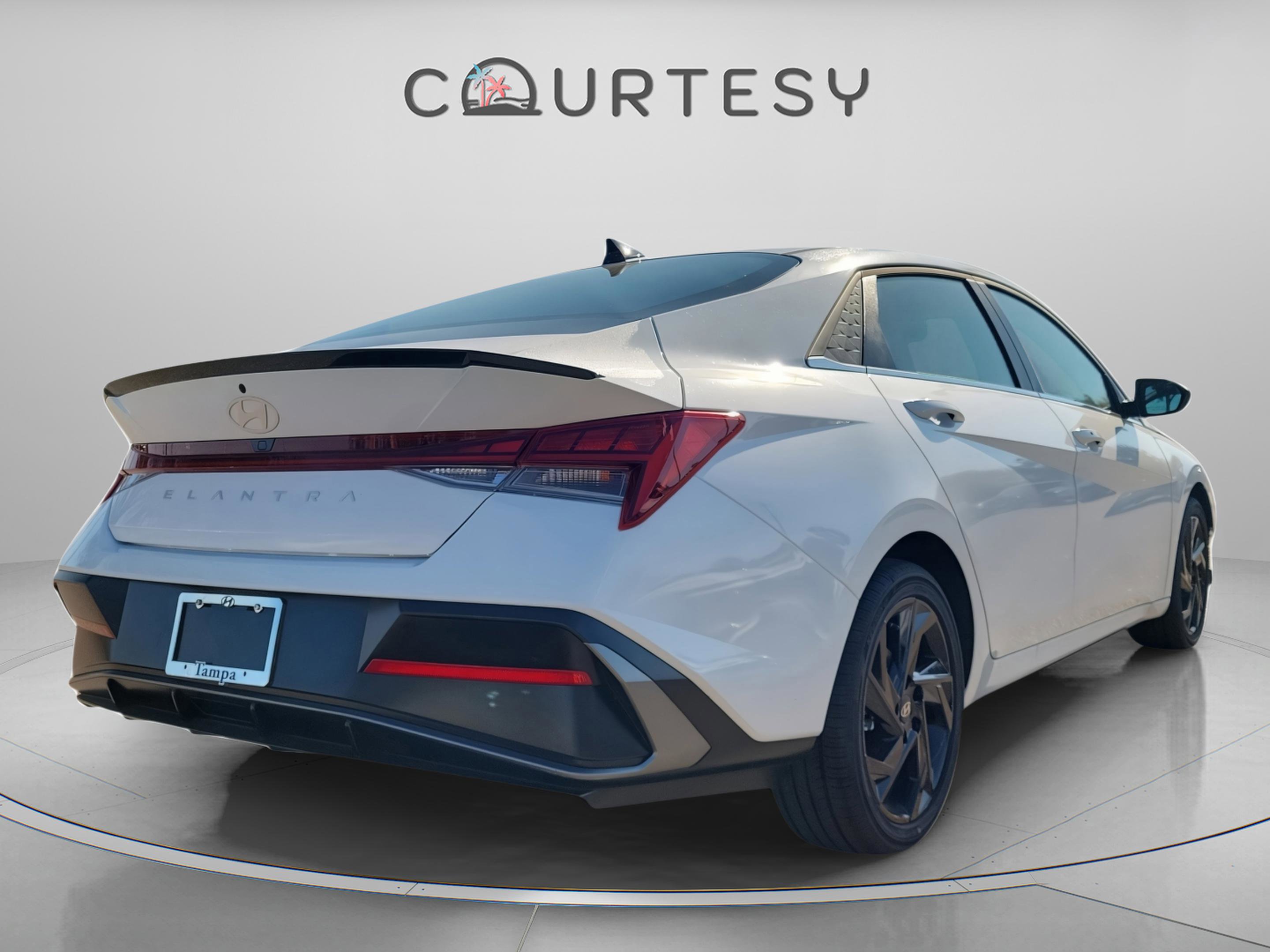 New 2026 Hyundai Elantra SEL Sport image 2