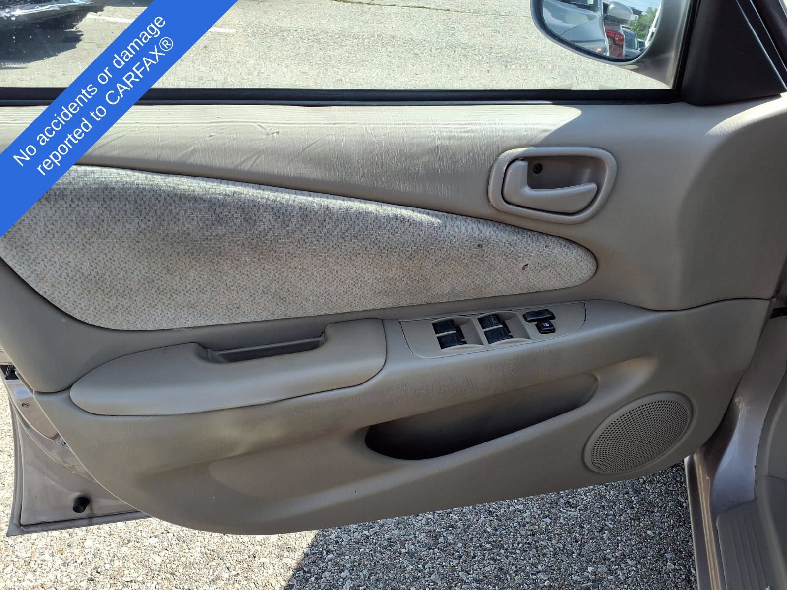 Used 2002 Toyota Corolla LE w/ Extra Value Pkg 2 FWD image 16