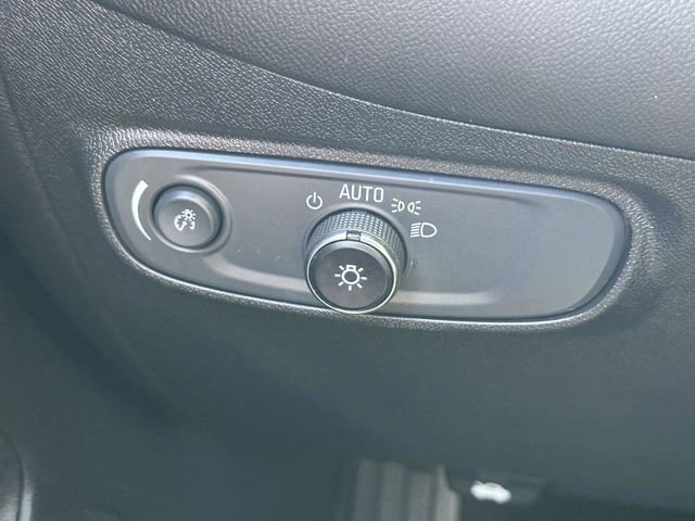 Used 2018 Chevrolet Equinox LT AWD/4WD image 12
