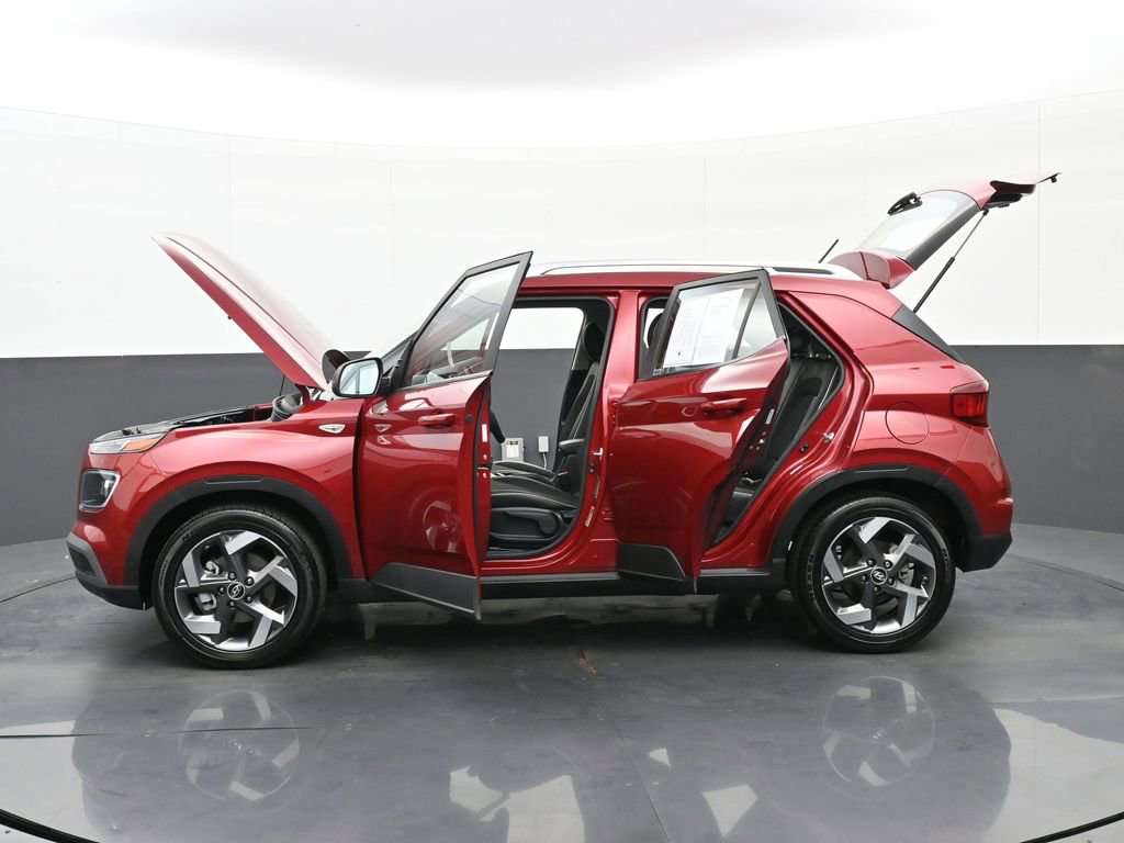 Used 2024 Hyundai Venue Limited image 52
