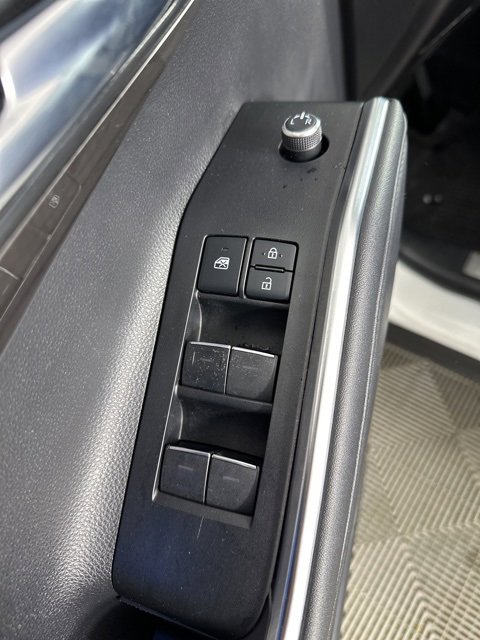 Used 2021 Toyota Highlander Platinum image 24