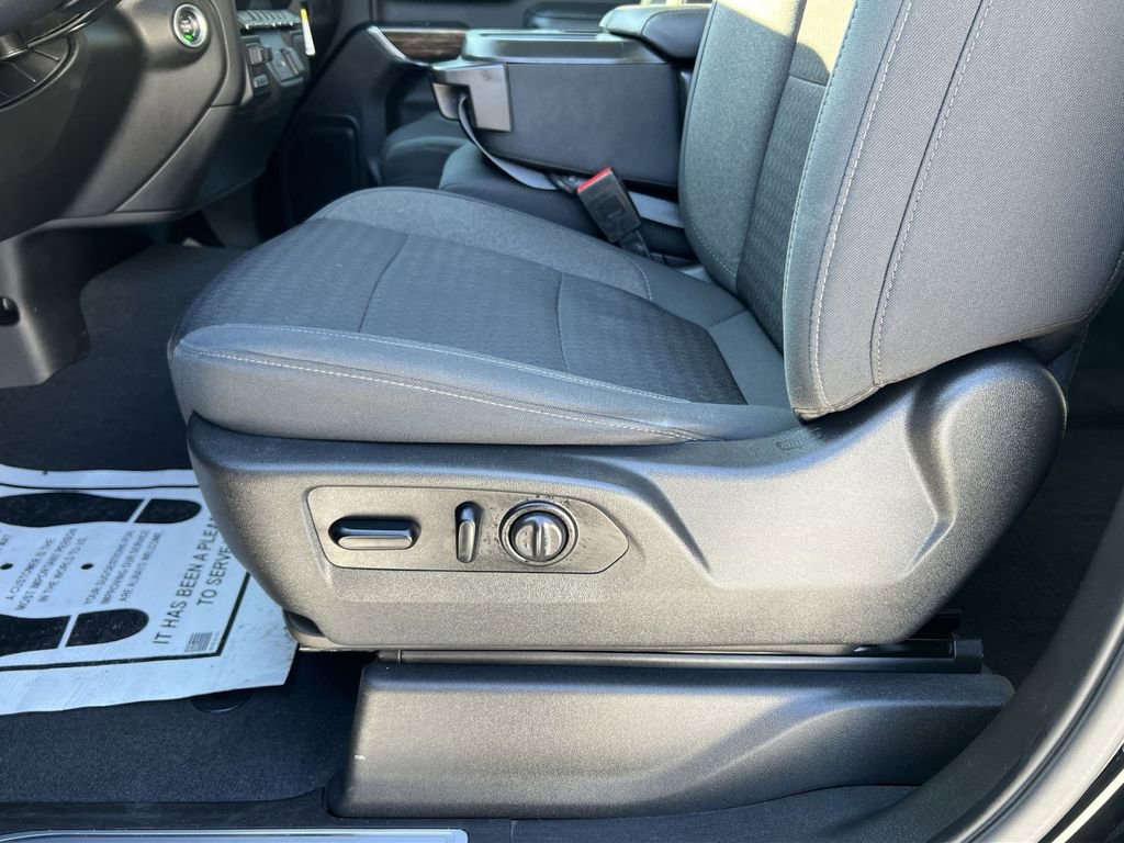 Used 2021 GMC Sierra 3500 SLE w/ SLE Value Package image 14