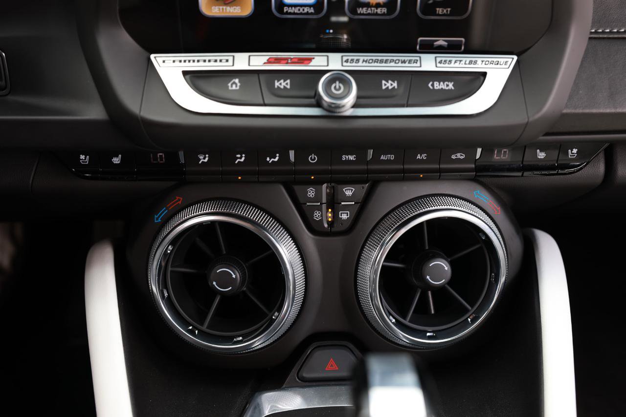Used 2016 Chevrolet Camaro SS RWD image 40