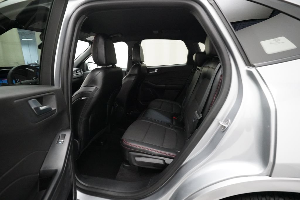 Used 2024 Ford Escape ST-Line w/ Tech Pack #1 AWD/4WD image 16