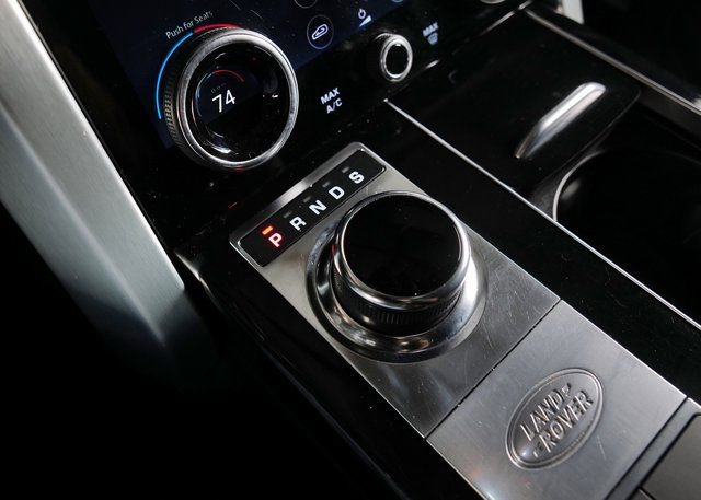 Used 2020 Land Rover Range Rover HSE image 21