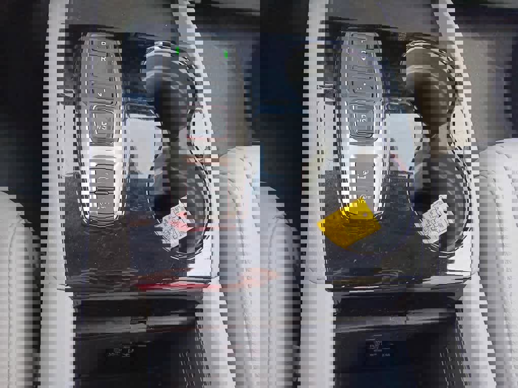 Used 2022 Honda Pilot Touring image 32