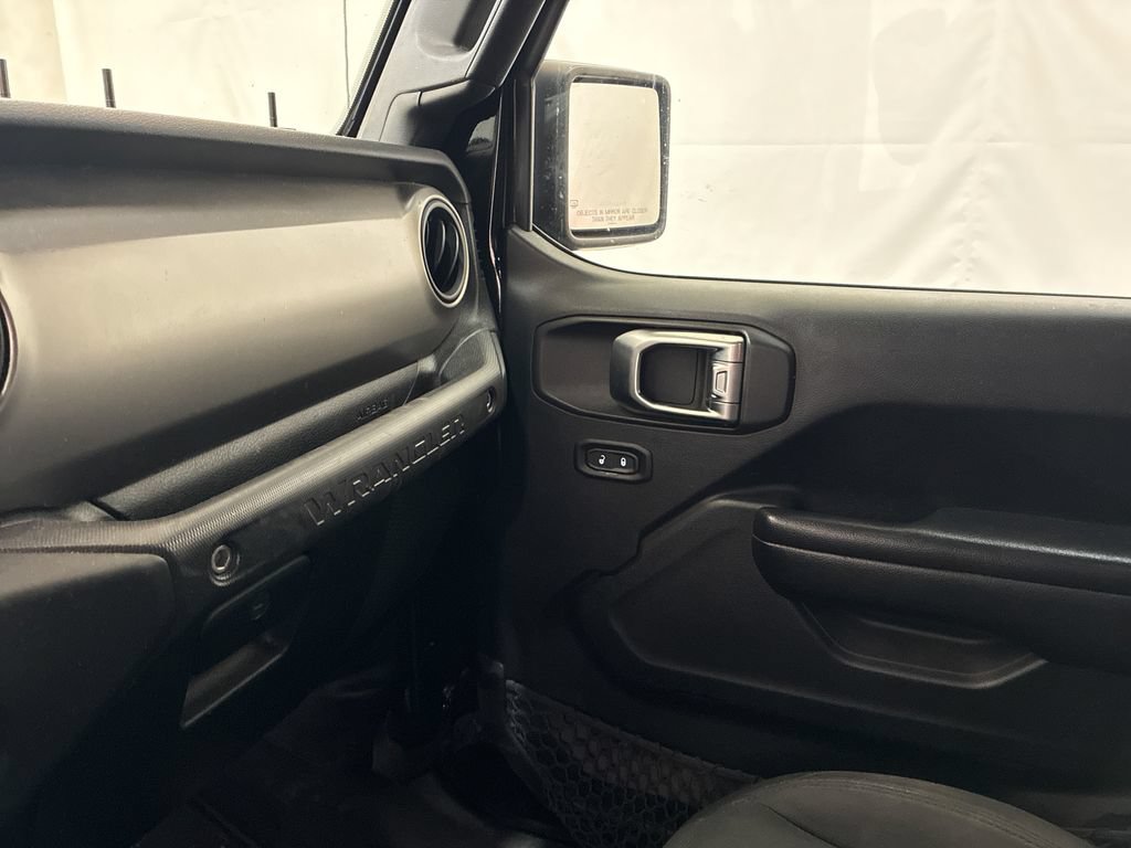 Used 2018 Jeep Wrangler Unlimited Sport S AWD/4WD image 21