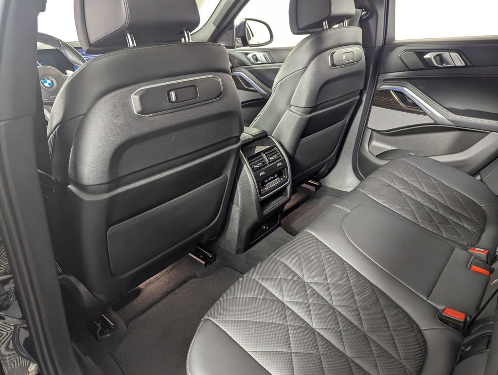 Used 2024 BMW X6 xDrive40i image 28