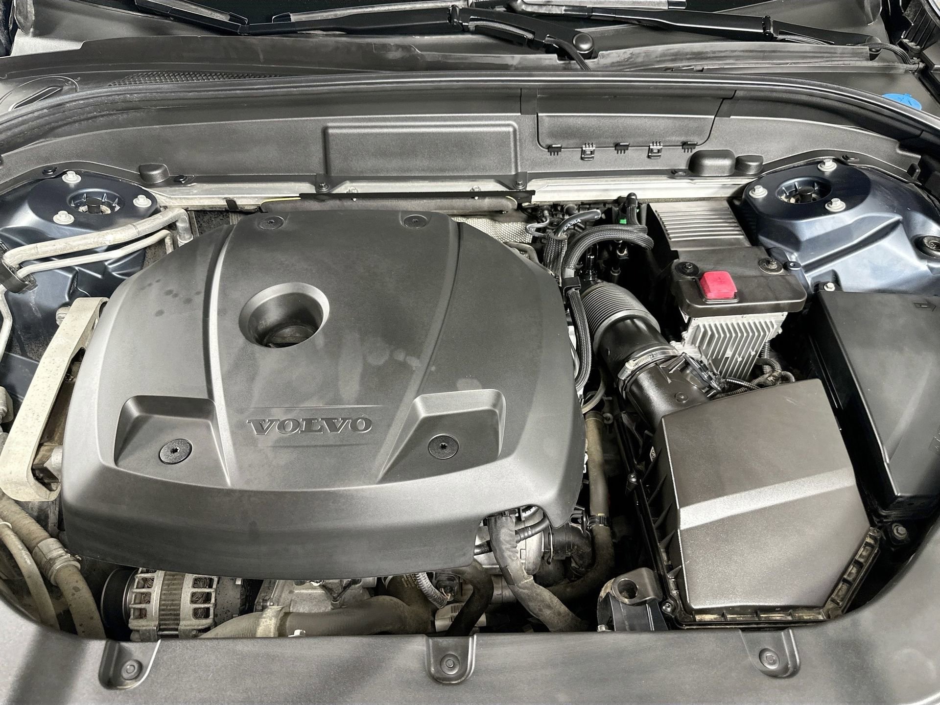 Used 2020 Volvo XC60 T5 Inscription image 32