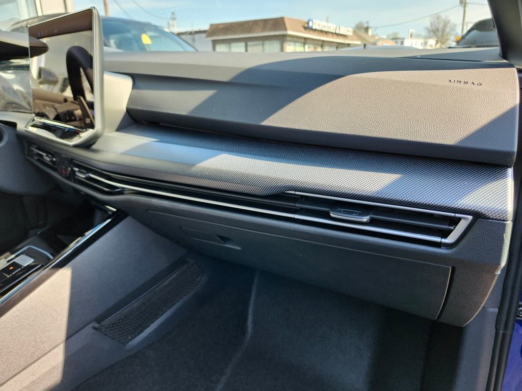 New 2026 Volkswagen Golf w/ Euro Style Package AWD/4WD image 12
